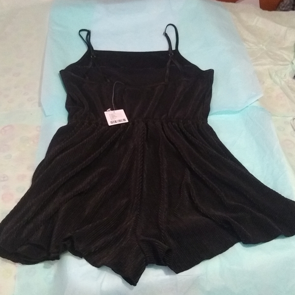 NWT Urban Outfitters Black Romper - Picture 13 of 16